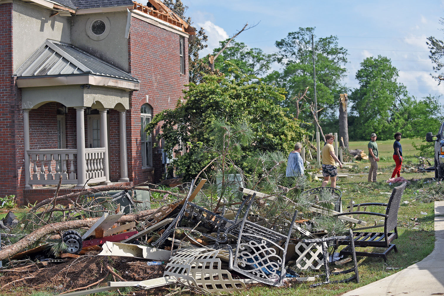 Tornado damages Eufaula
